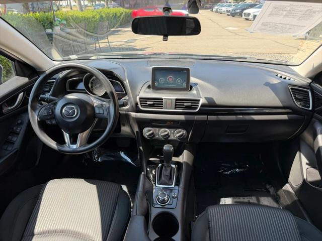 2016 Mazda Mazda3 i Sport