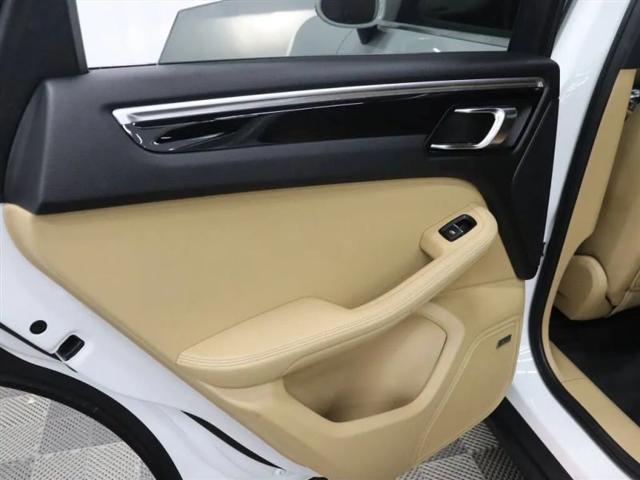 2017 Porsche Macan S