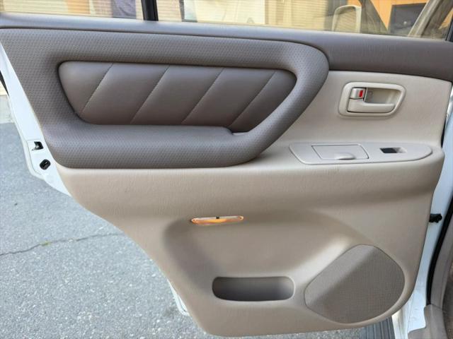 2000 Toyota Land Cruiser Base
