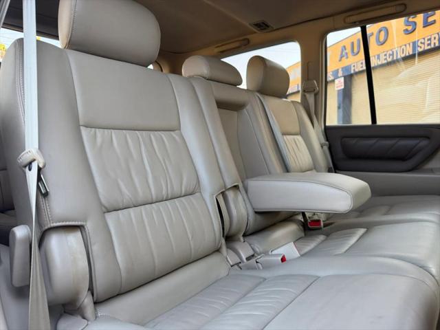 2000 Toyota Land Cruiser Base