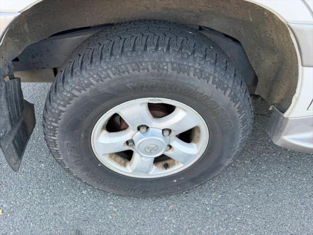 2000 Toyota Land Cruiser Base