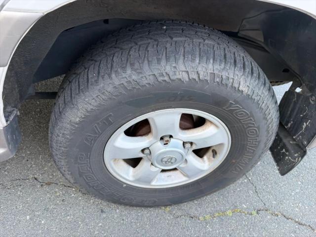 2000 Toyota Land Cruiser Base