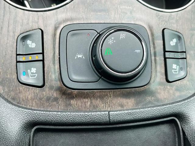 2022 GMC Acadia FWD Denali