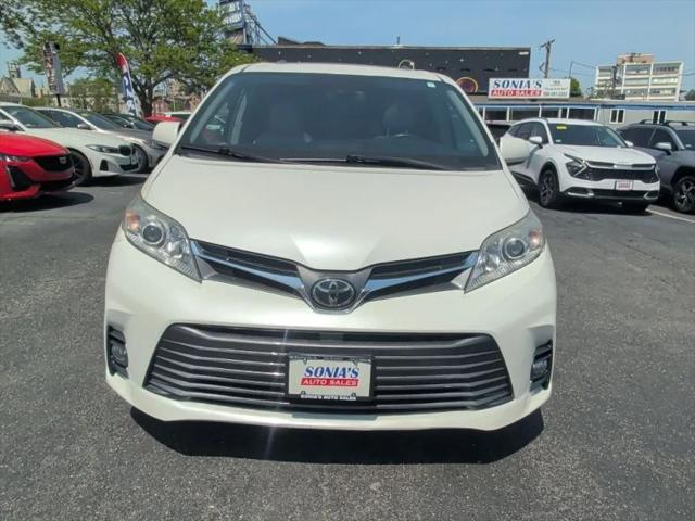 2018 Toyota Sienna XLE 7 Passenger