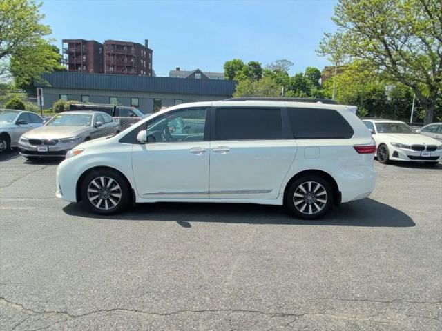 2018 Toyota Sienna XLE 7 Passenger