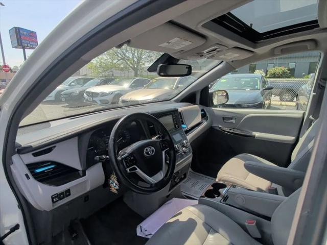 2018 Toyota Sienna XLE 7 Passenger