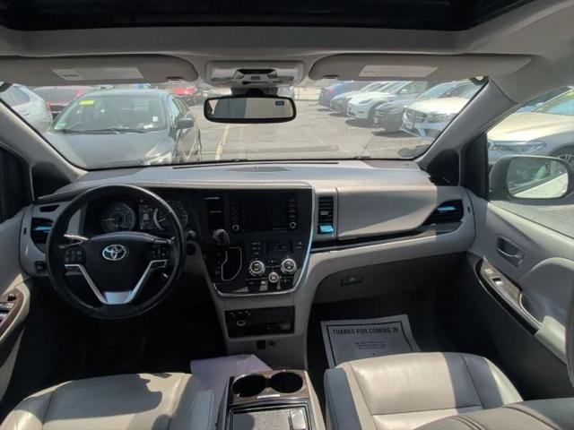 2018 Toyota Sienna XLE 7 Passenger