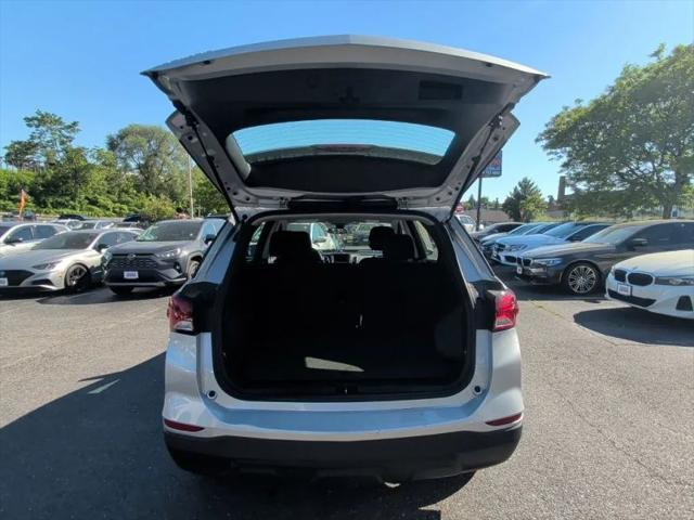 2022 Chevrolet Equinox AWD LS