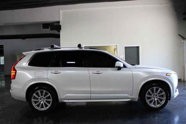 2017 Volvo XC90 T6 Momentum