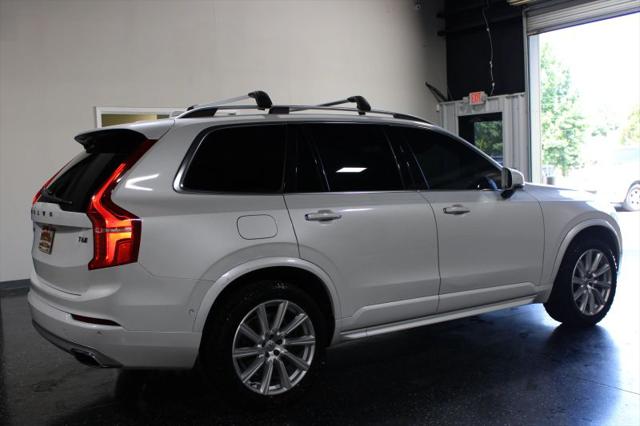2017 Volvo XC90 T6 Momentum