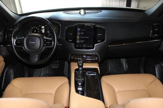 2017 Volvo XC90 T6 Momentum