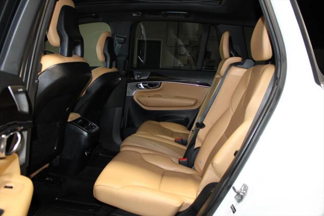 2017 Volvo XC90 T6 Momentum