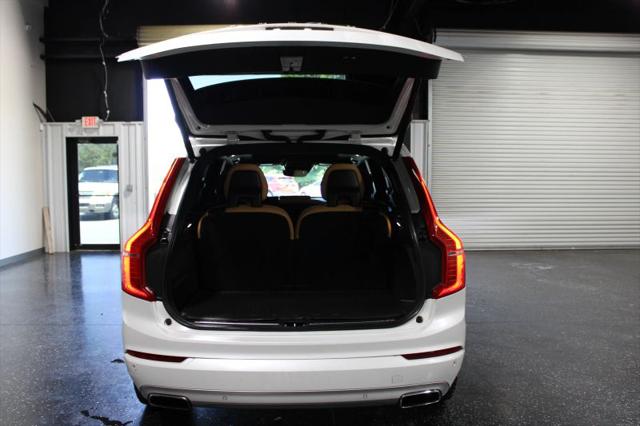 2017 Volvo XC90 T6 Momentum