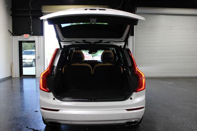 2017 Volvo XC90 T6 Momentum