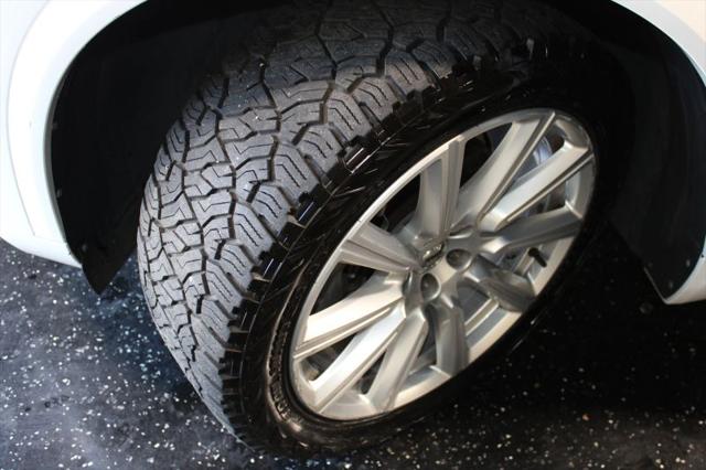 2017 Volvo XC90 T6 Momentum