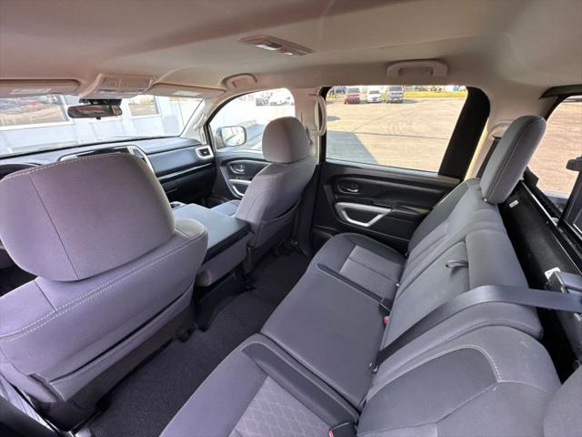 2021 Nissan Titan Crew Cab SV 4x2