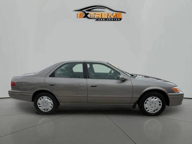 2001 Toyota Camry LE