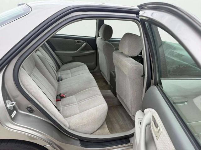 2001 Toyota Camry LE