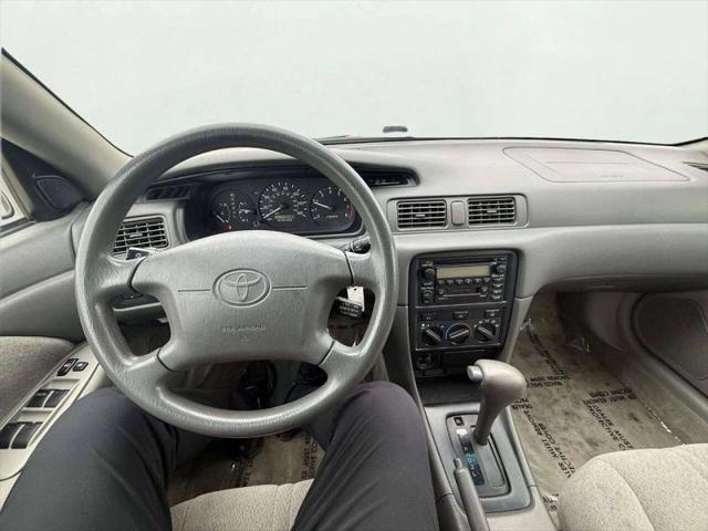 2001 Toyota Camry LE