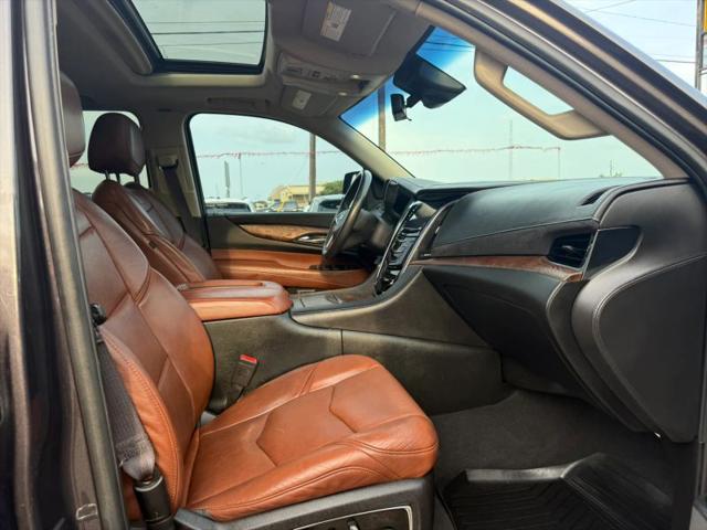 2017 Cadillac Escalade Luxury