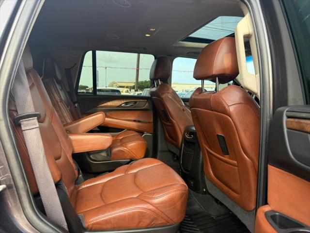 2017 Cadillac Escalade Luxury