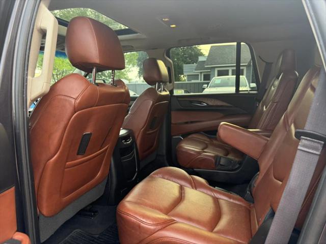 2017 Cadillac Escalade Luxury