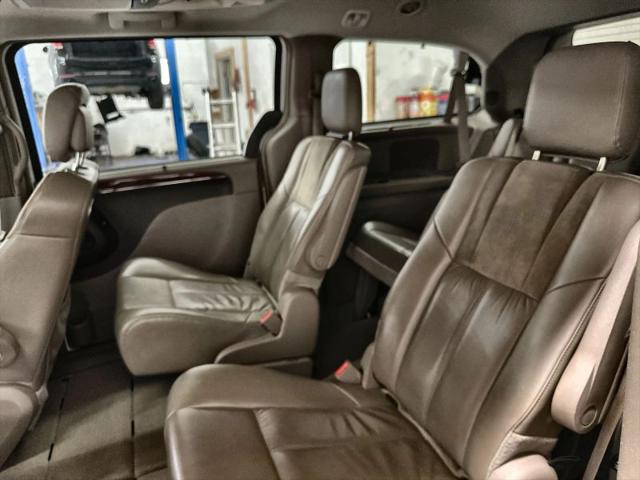 2014 Chrysler Town & Country Limited