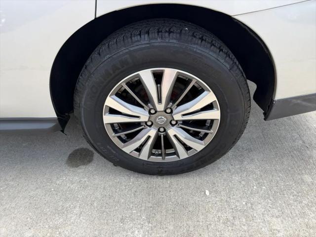 2018 Nissan Pathfinder SV