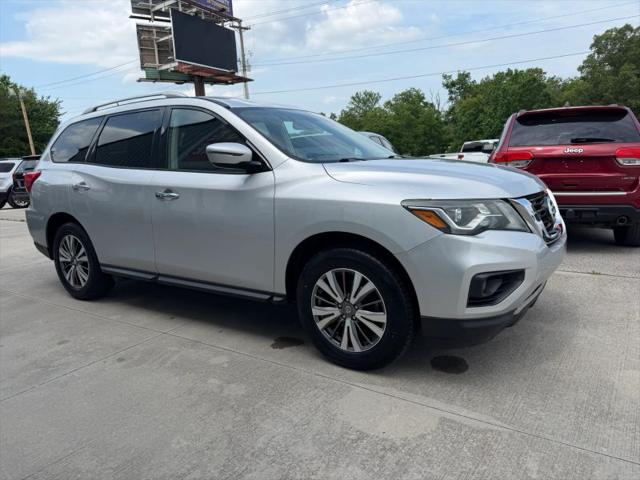 2018 Nissan Pathfinder SV