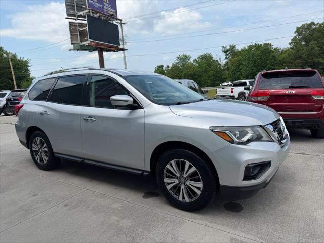 2018 Nissan Pathfinder SV