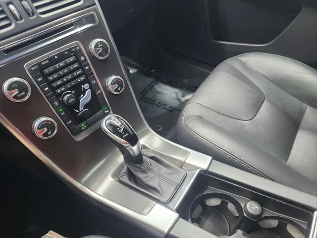 2016 Volvo XC60 T5 Premier