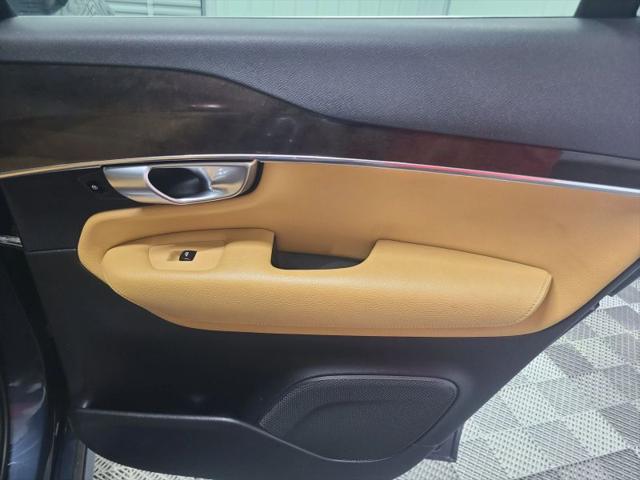 2018 Volvo XC90 T5 Momentum