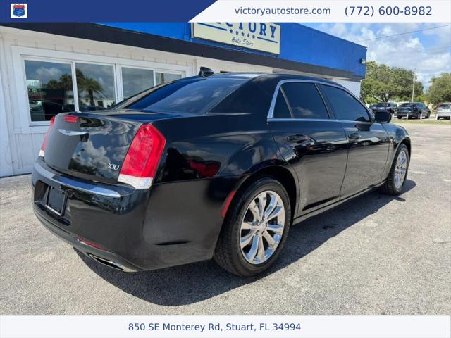 2017 Chrysler 300 Limited AWD