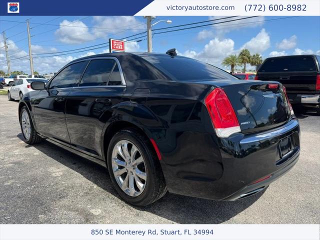 2017 Chrysler 300 Limited AWD