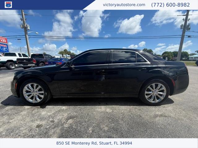 2017 Chrysler 300 Limited AWD