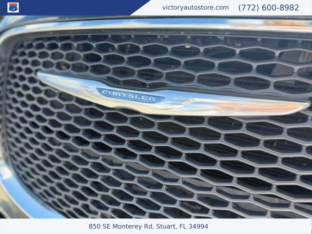 2017 Chrysler 300 Limited AWD