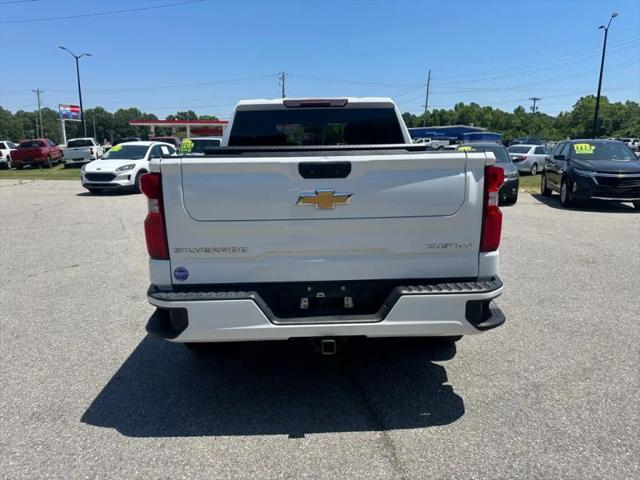 2021 Chevrolet Silverado 1500 4WD Crew Cab Short Bed Custom