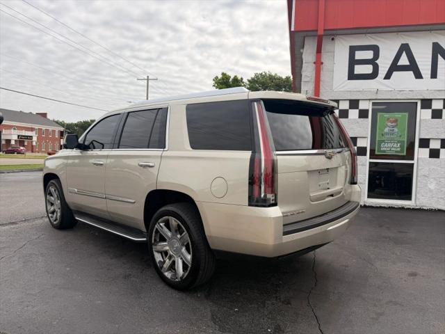 2016 Cadillac Escalade Luxury Collection