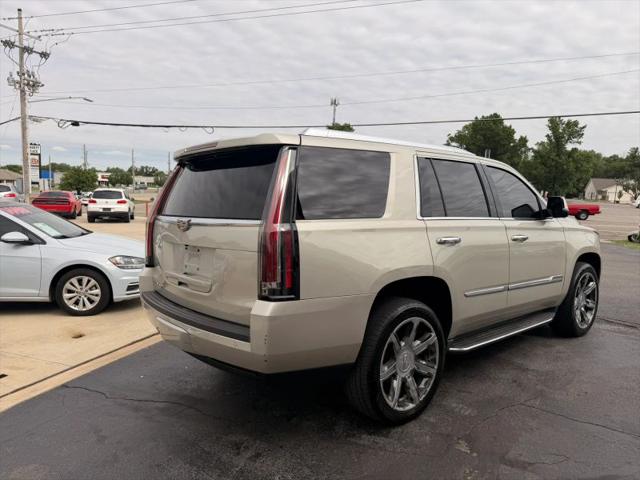 2016 Cadillac Escalade Luxury Collection