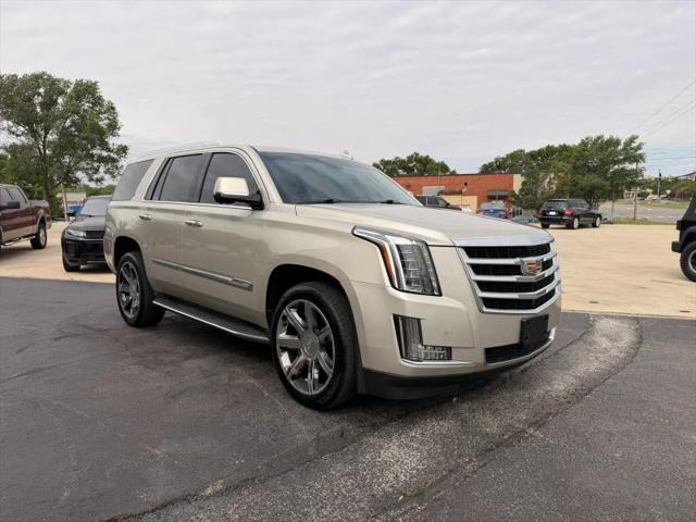 2016 Cadillac Escalade Luxury Collection