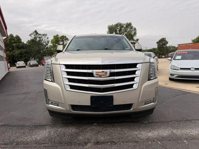 2016 Cadillac Escalade Luxury Collection