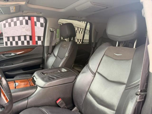 2016 Cadillac Escalade Luxury Collection