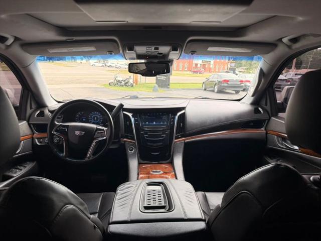 2016 Cadillac Escalade Luxury Collection