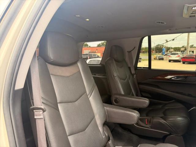2016 Cadillac Escalade Luxury Collection