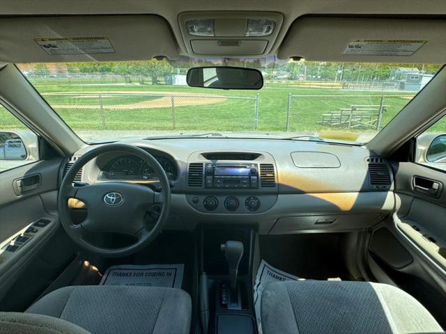 2004 Toyota Camry LE
