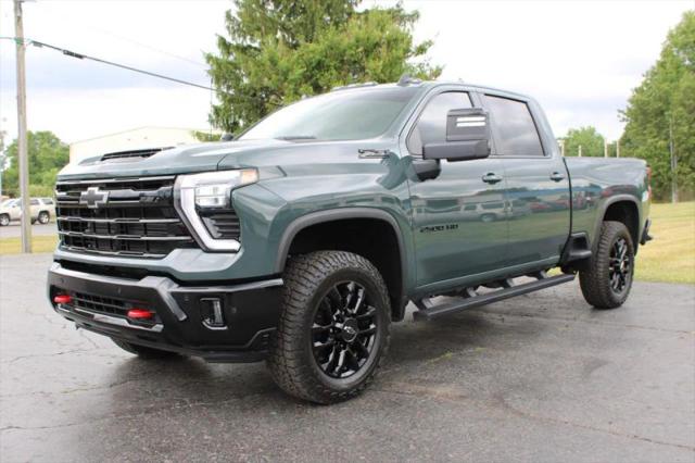 2025 Chevrolet Silverado 2500HD 4WD Crew Cab Standard Bed LT