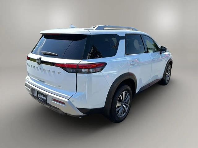 2025 Nissan Pathfinder SL FWD