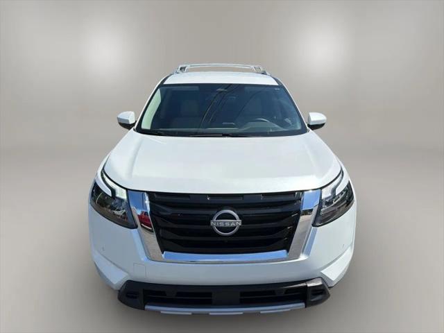 2025 Nissan Pathfinder SL FWD