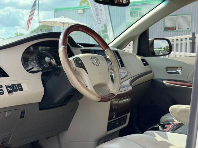 2012 Toyota Sienna Limited V6 7 Passenger