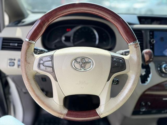 2012 Toyota Sienna Limited V6 7 Passenger